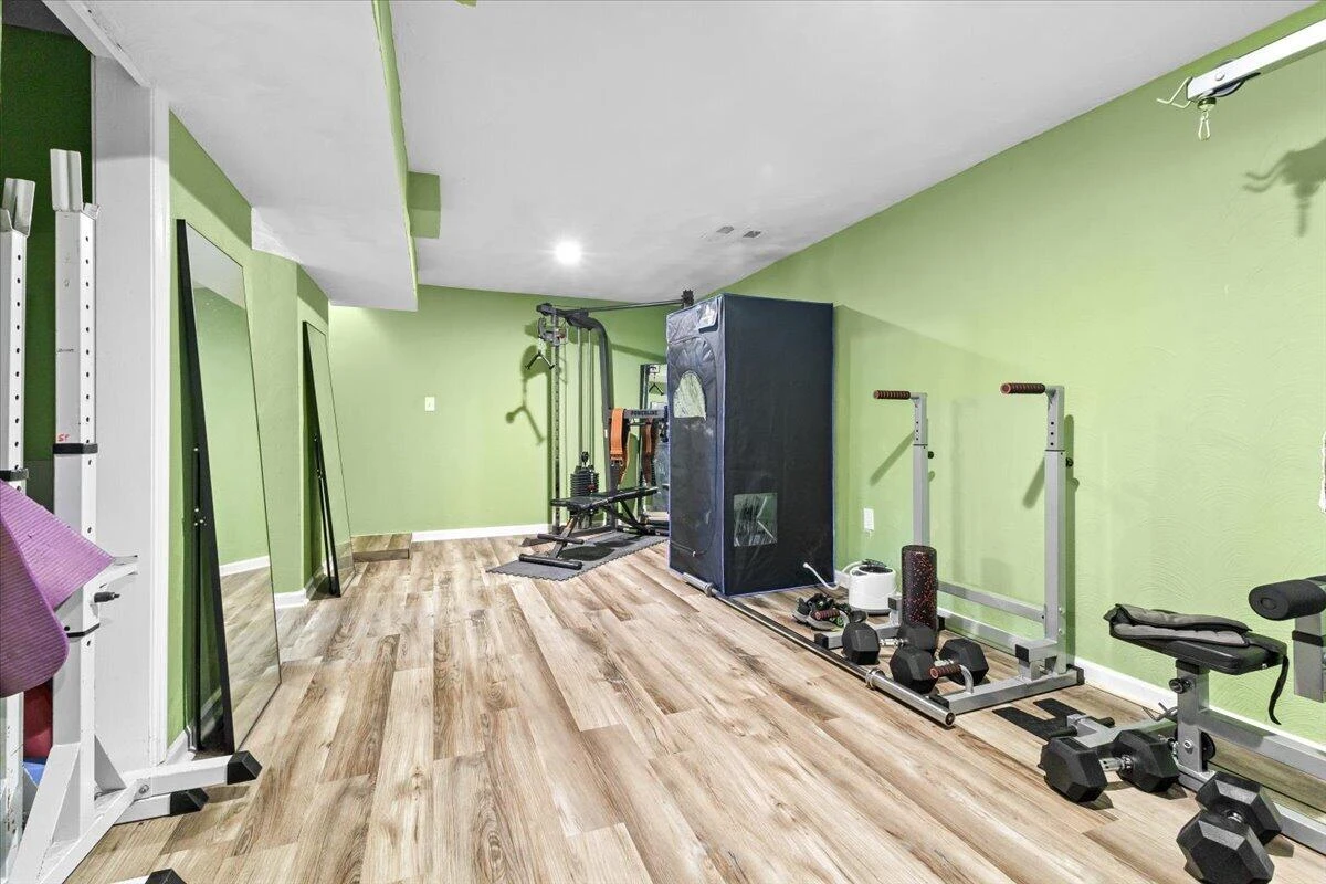 2633 Springhill DR - Photo 14