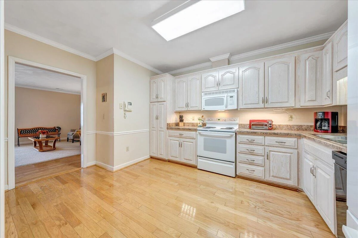 4865 Glen Ivy LN #APT 208 - Photo 12