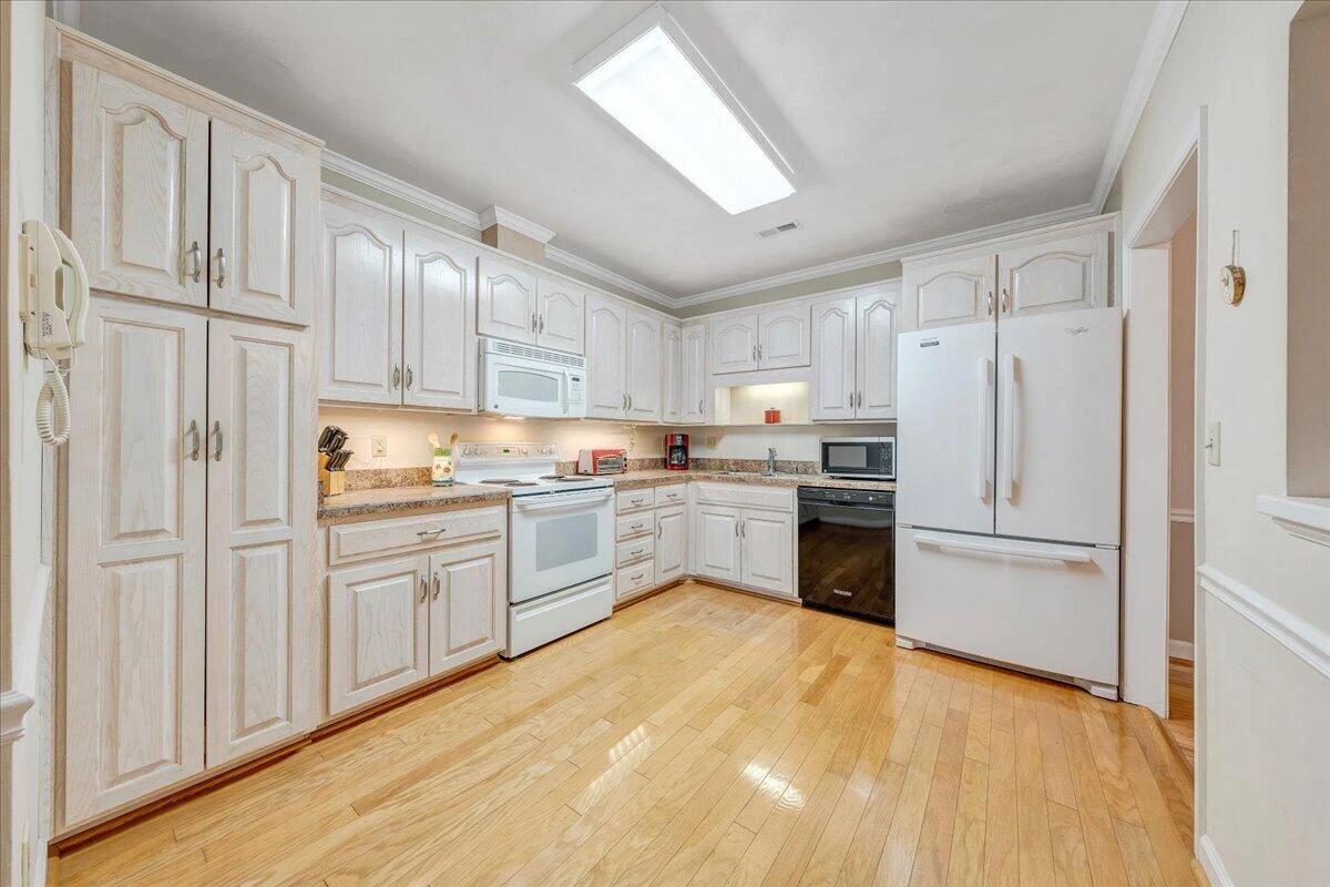4865 Glen Ivy LN #APT 208 - Photo 13