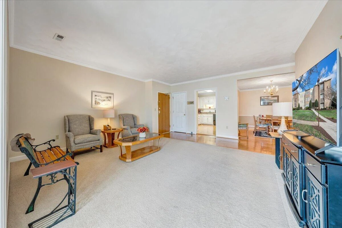 4865 Glen Ivy LN #APT 208 - Photo 9