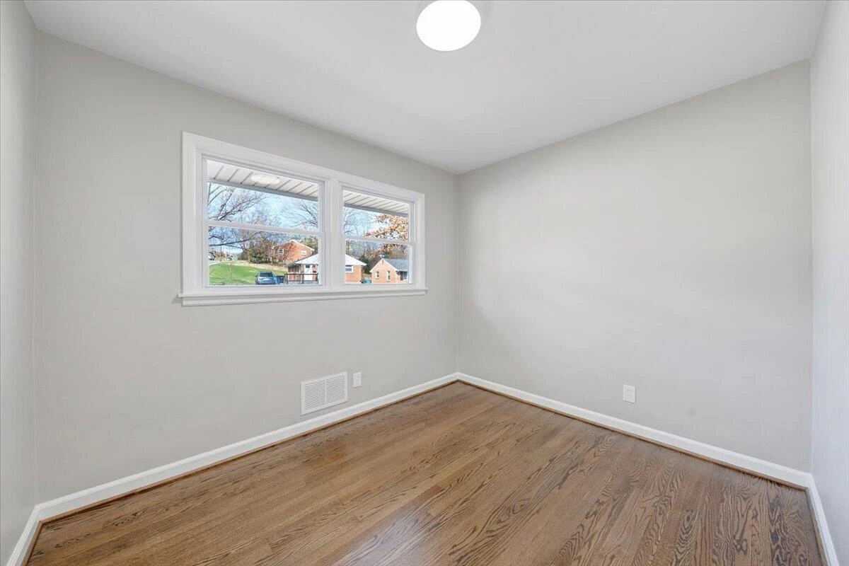 4301 Holmes ST - Photo 20
