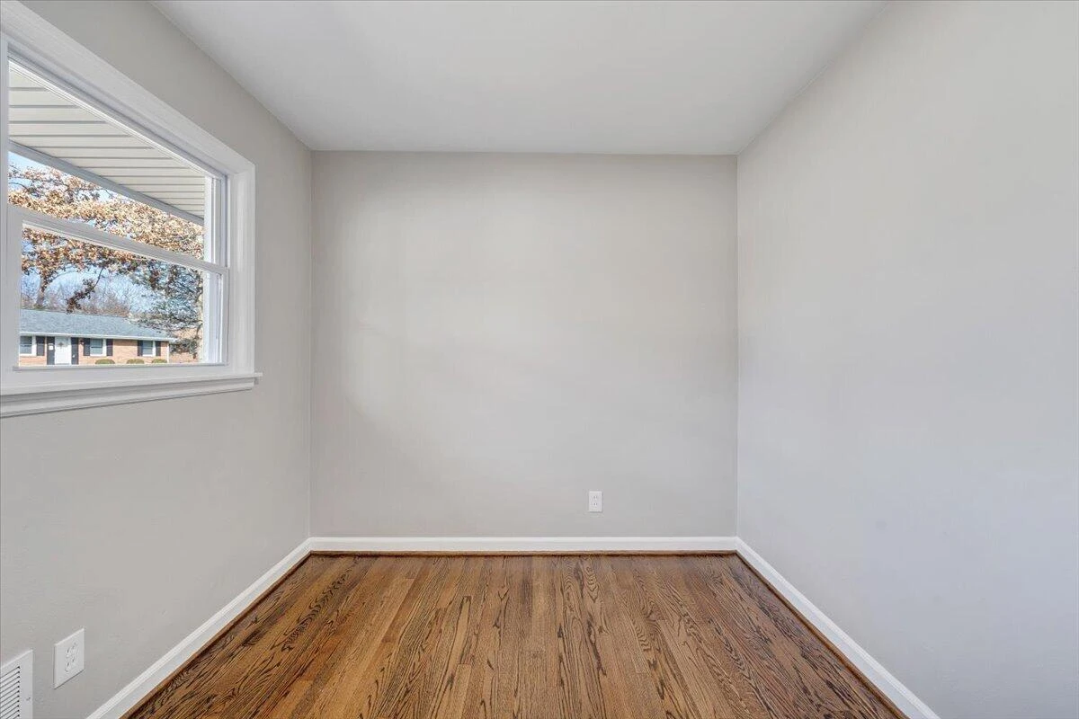 4301 Holmes ST - Photo 22