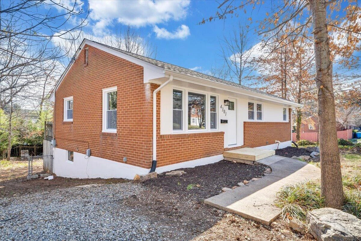 4301 Holmes ST - Photo 28