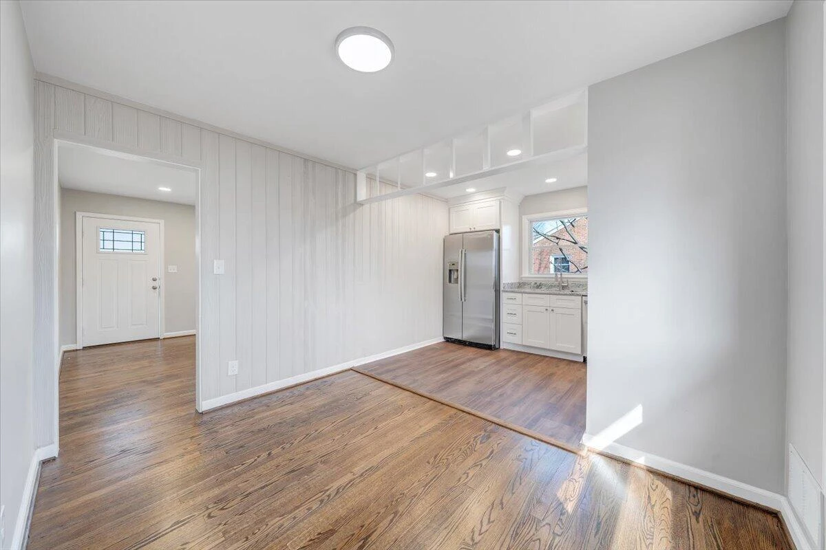 4301 Holmes ST - Photo 9
