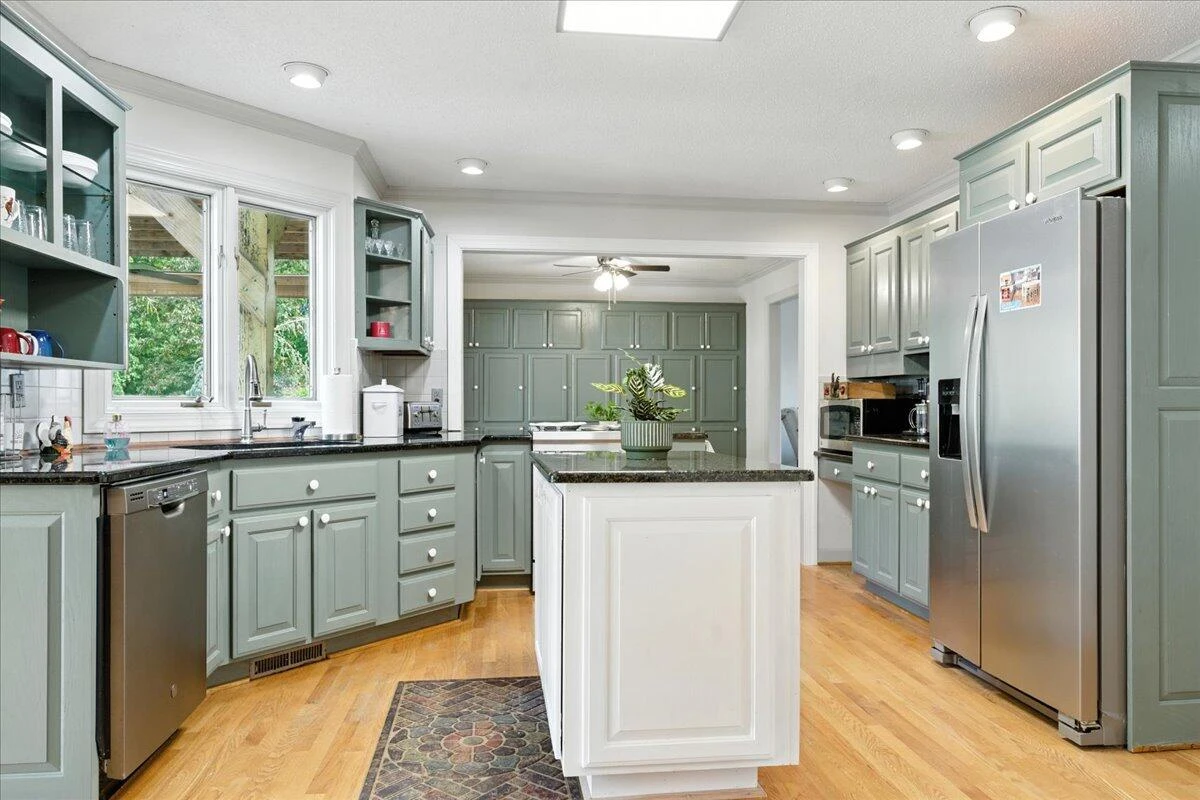 1193 Yarrow RD - Photo 17