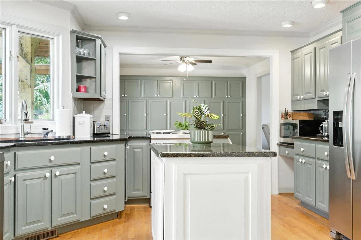 1193 Yarrow RD - Photo 18