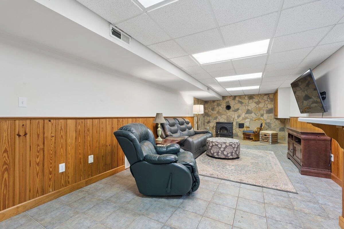 1193 Yarrow RD - Photo 44