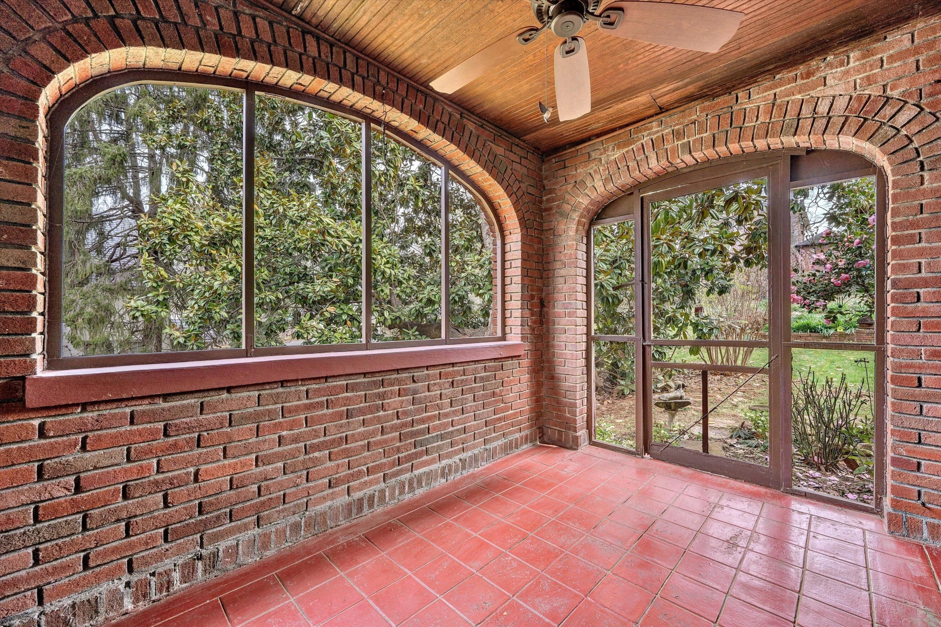 2610 Longview AVE - Photo 19
