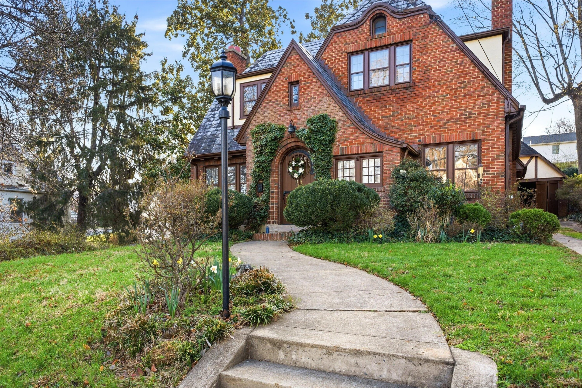 2610 Longview AVE - Photo 9