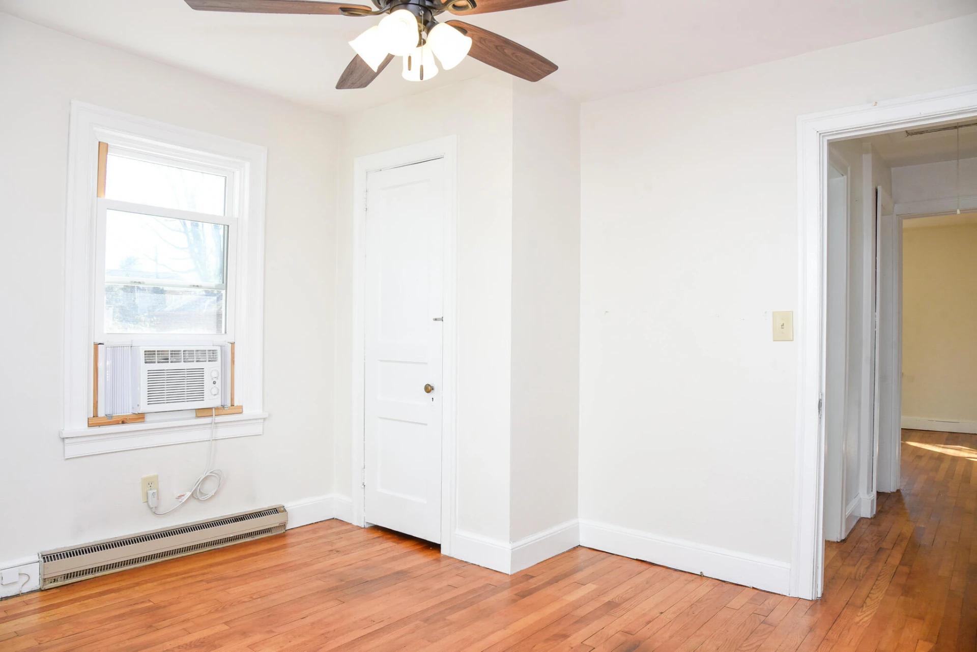 2427 Ravenwood AVE - Photo 10