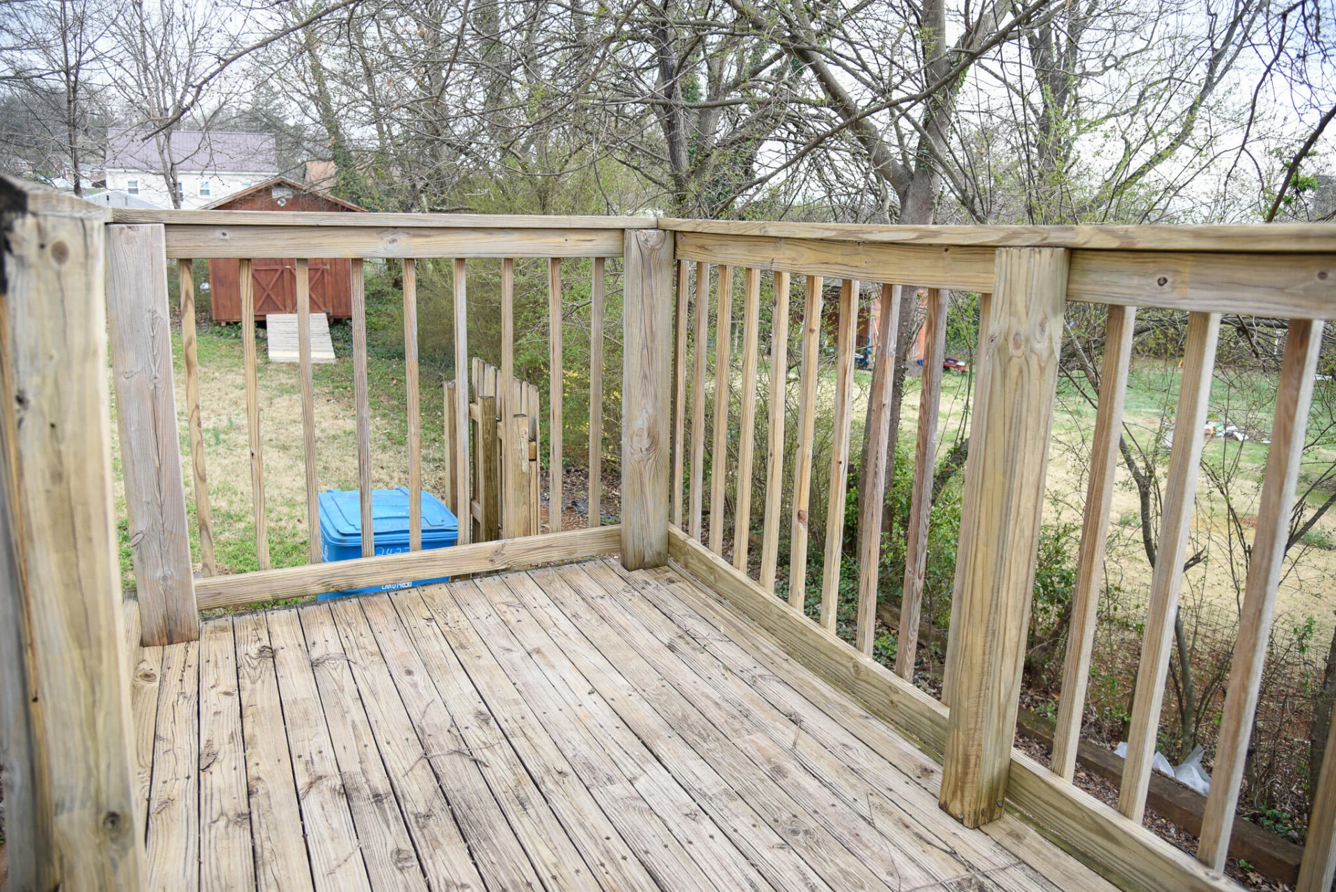 2427 Ravenwood AVE - Photo 19