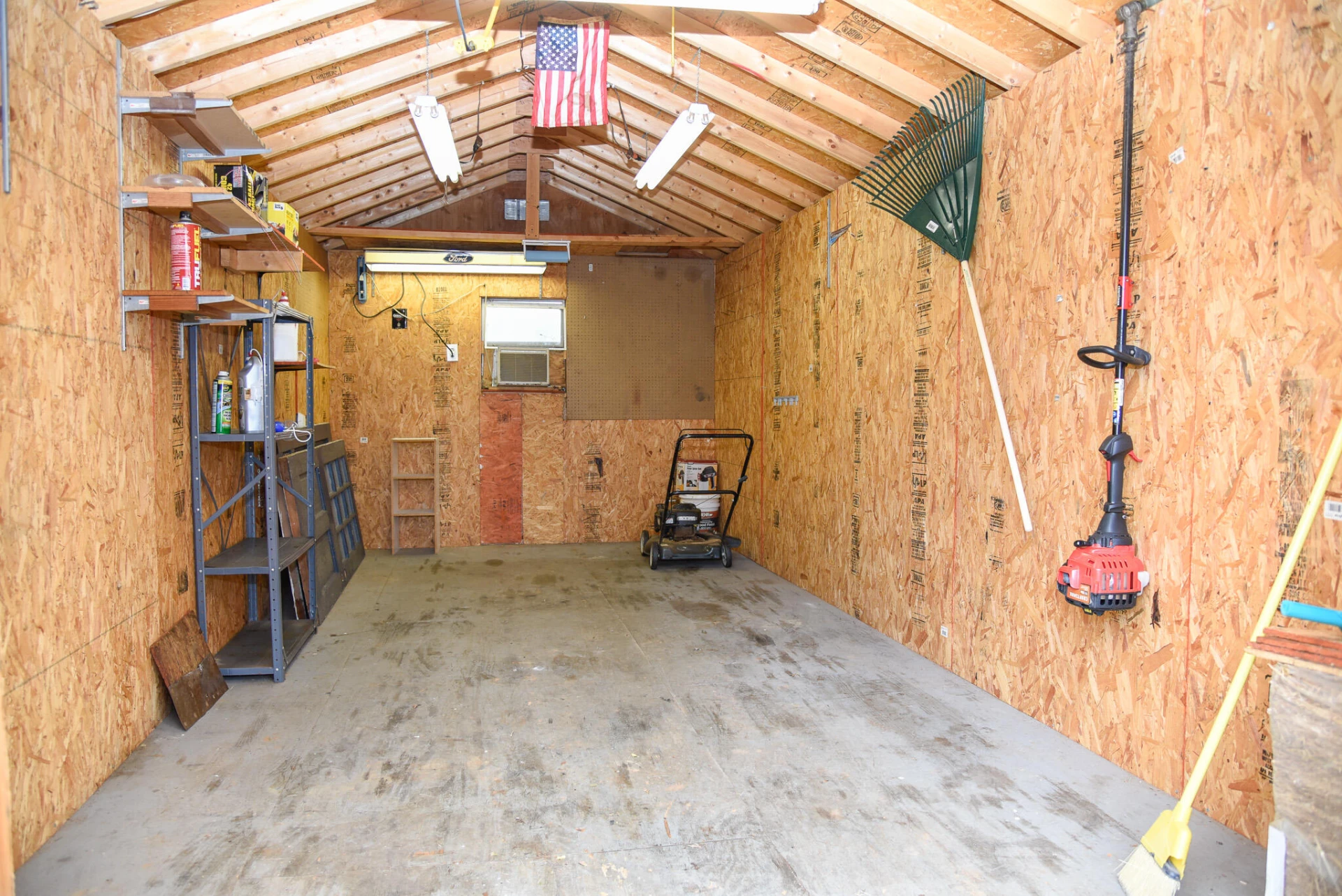 2427 Ravenwood AVE - Photo 21