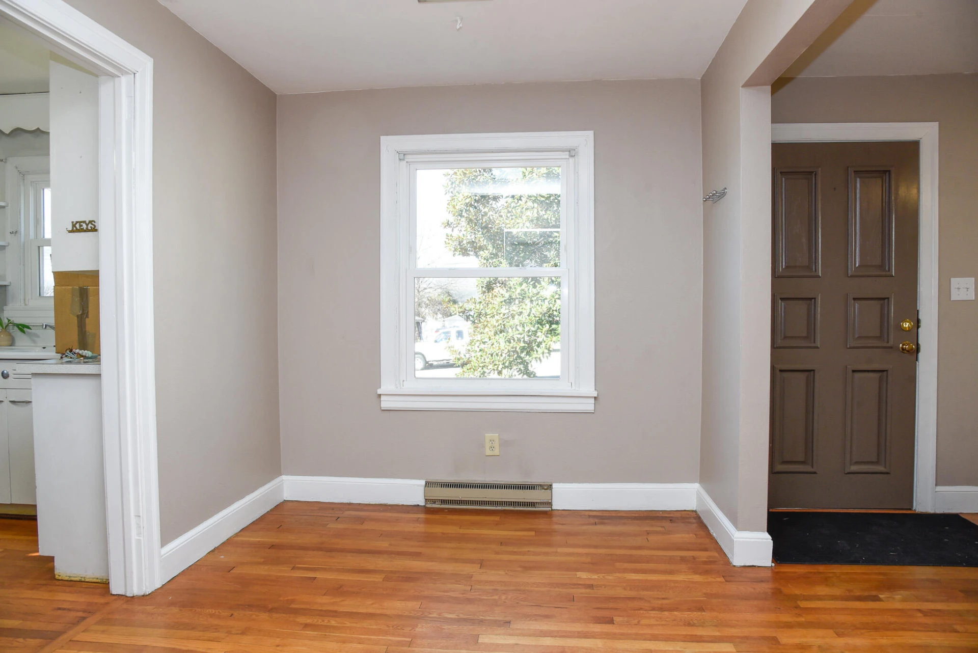 2427 Ravenwood AVE - Photo 5