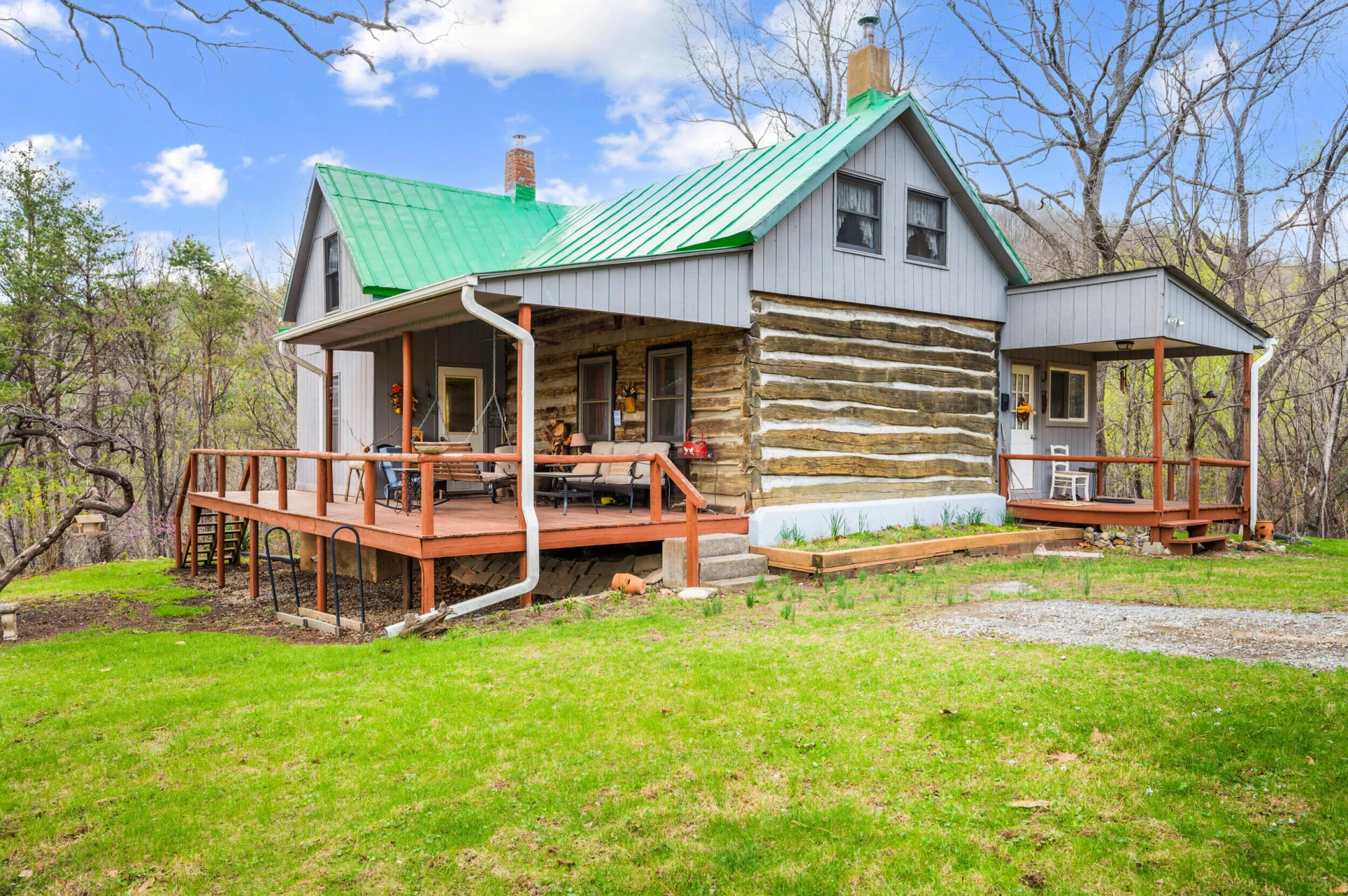 1374 Moccasin RD