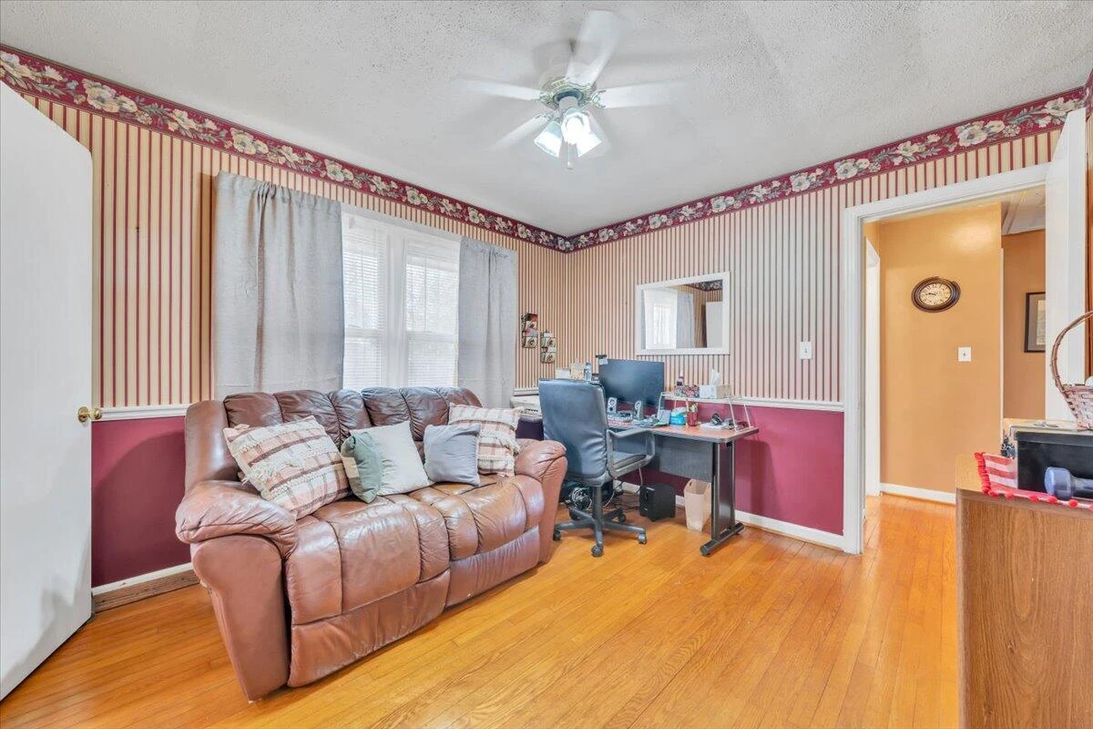 3222 Wentworth AVE - Photo 18