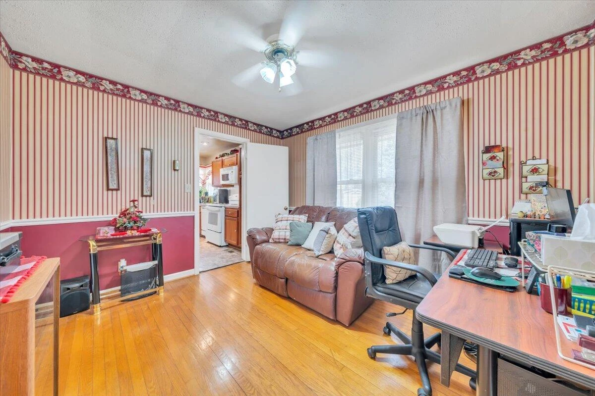3222 Wentworth AVE - Photo 19