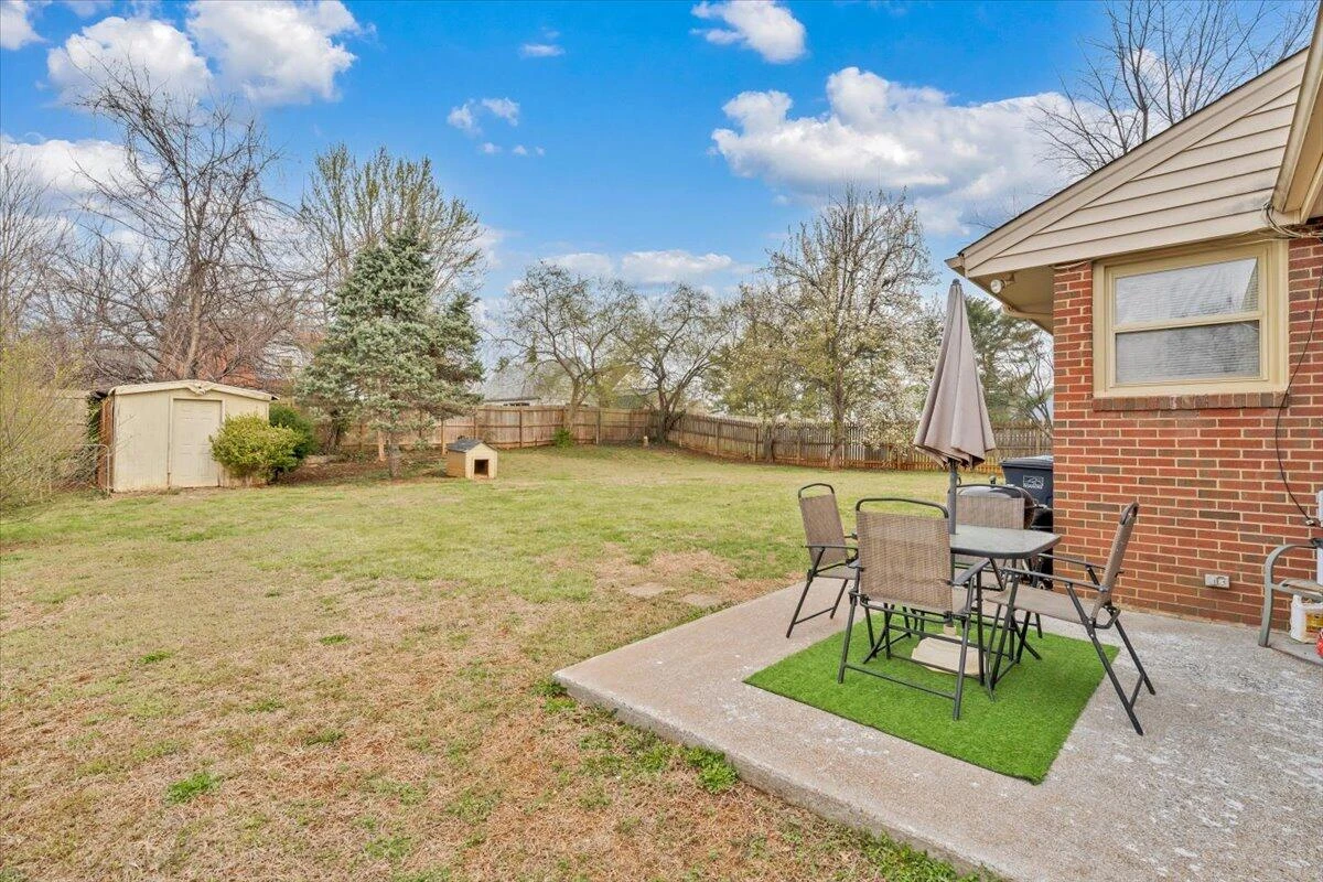 3222 Wentworth AVE - Photo 23