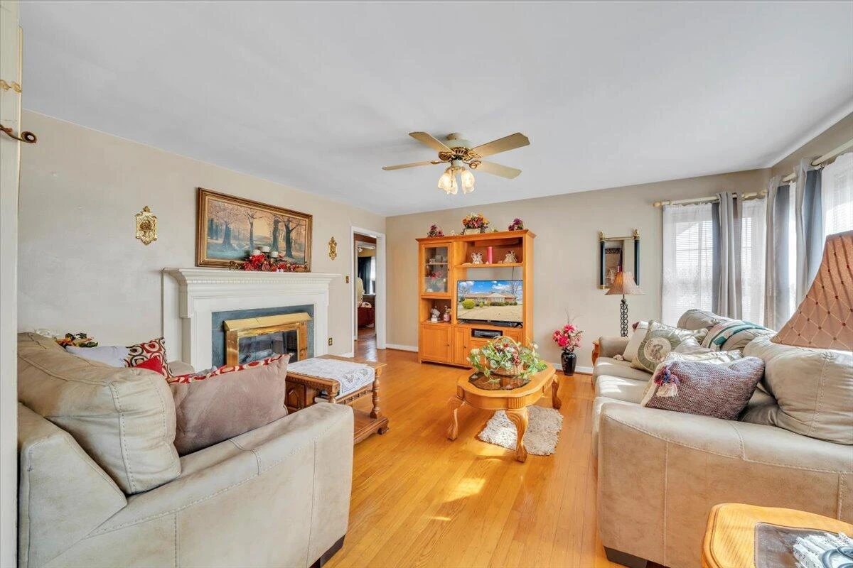 3222 Wentworth AVE - Photo 7