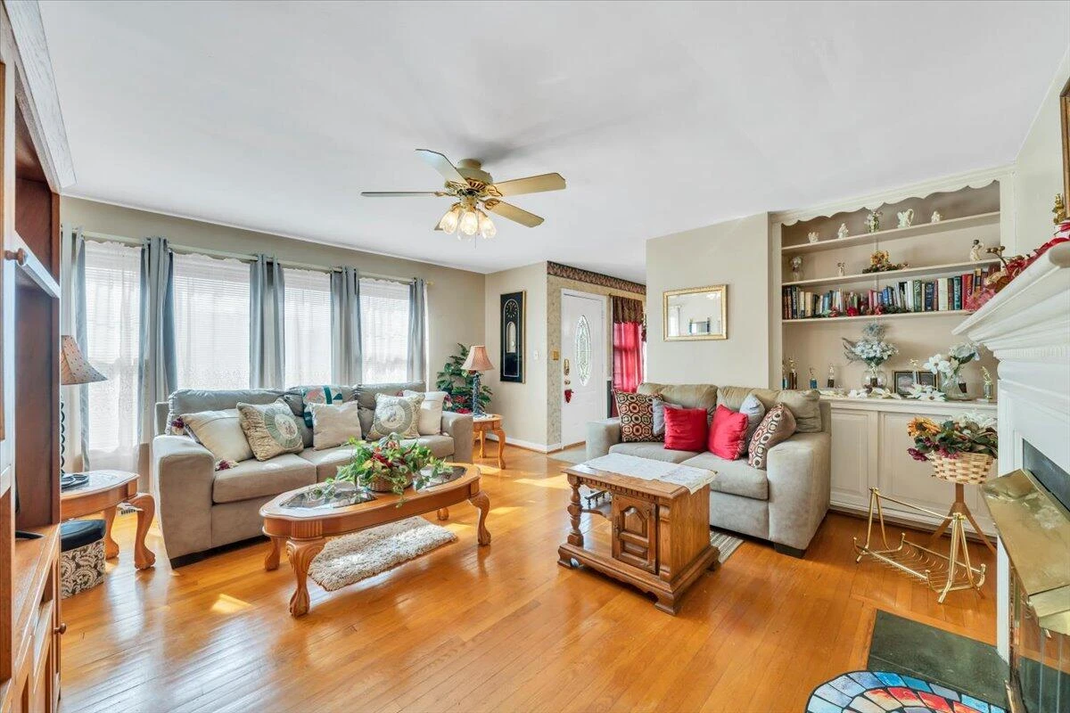 3222 Wentworth AVE - Photo 9