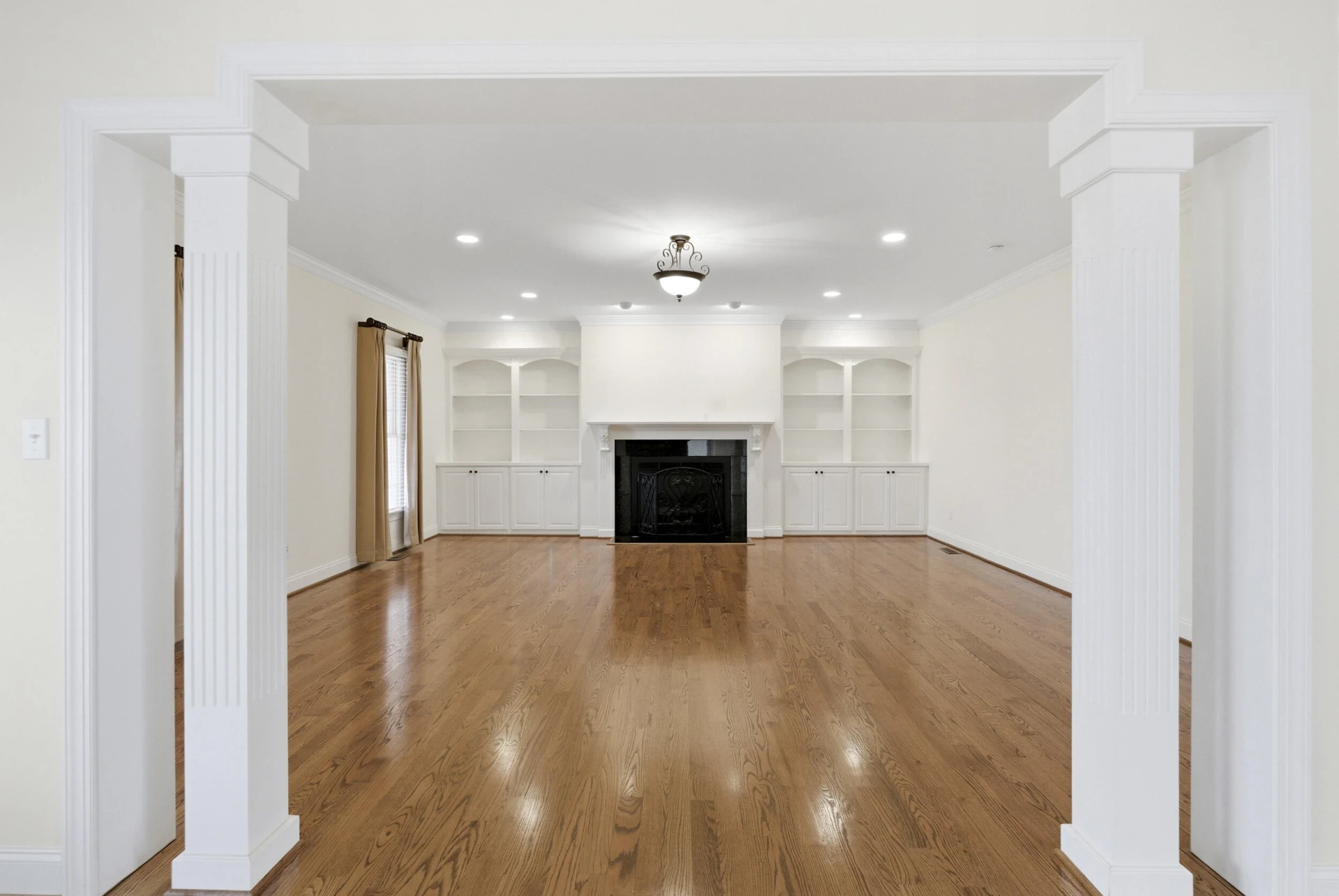 1080 Remington RD - Photo 14