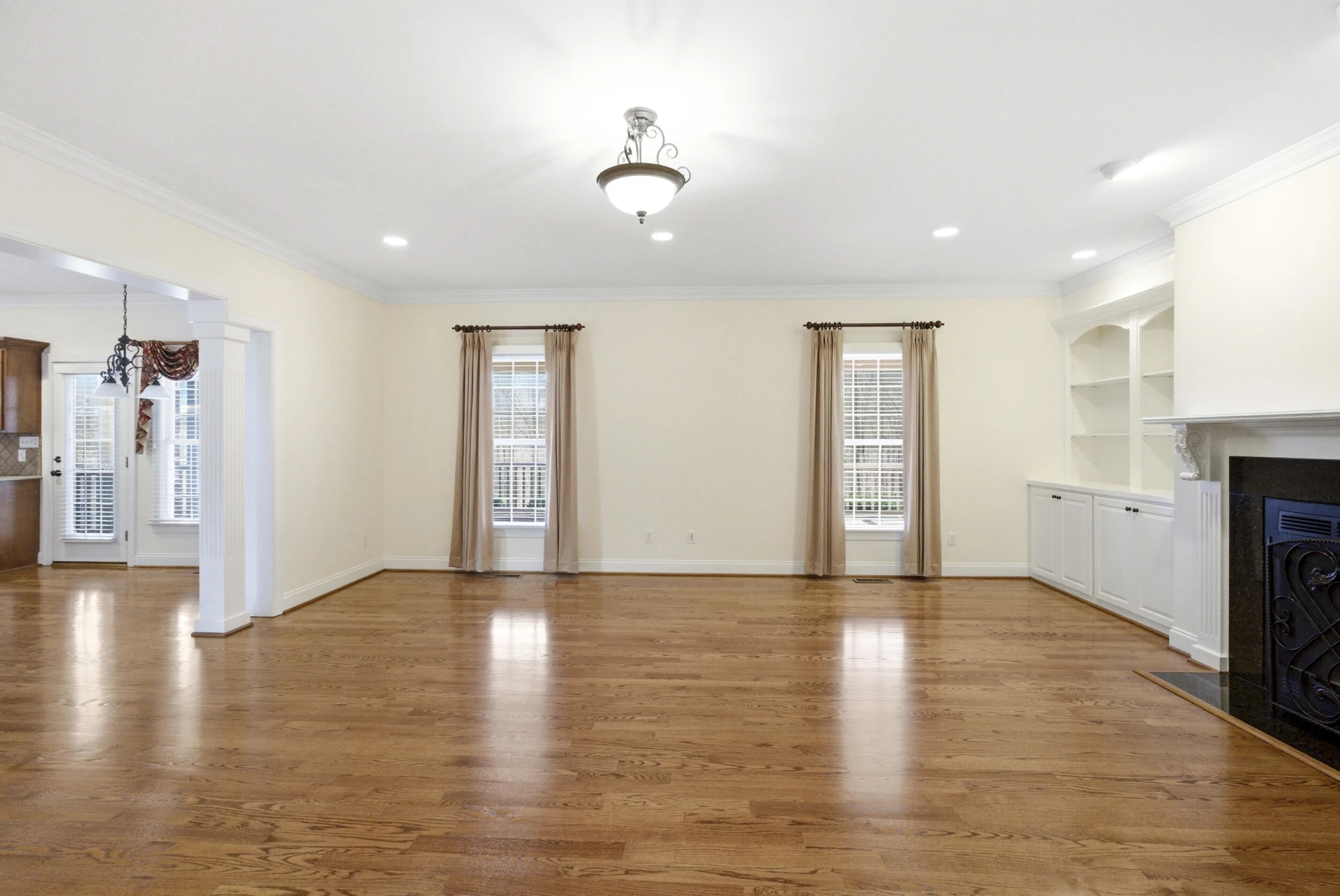1080 Remington RD - Photo 16
