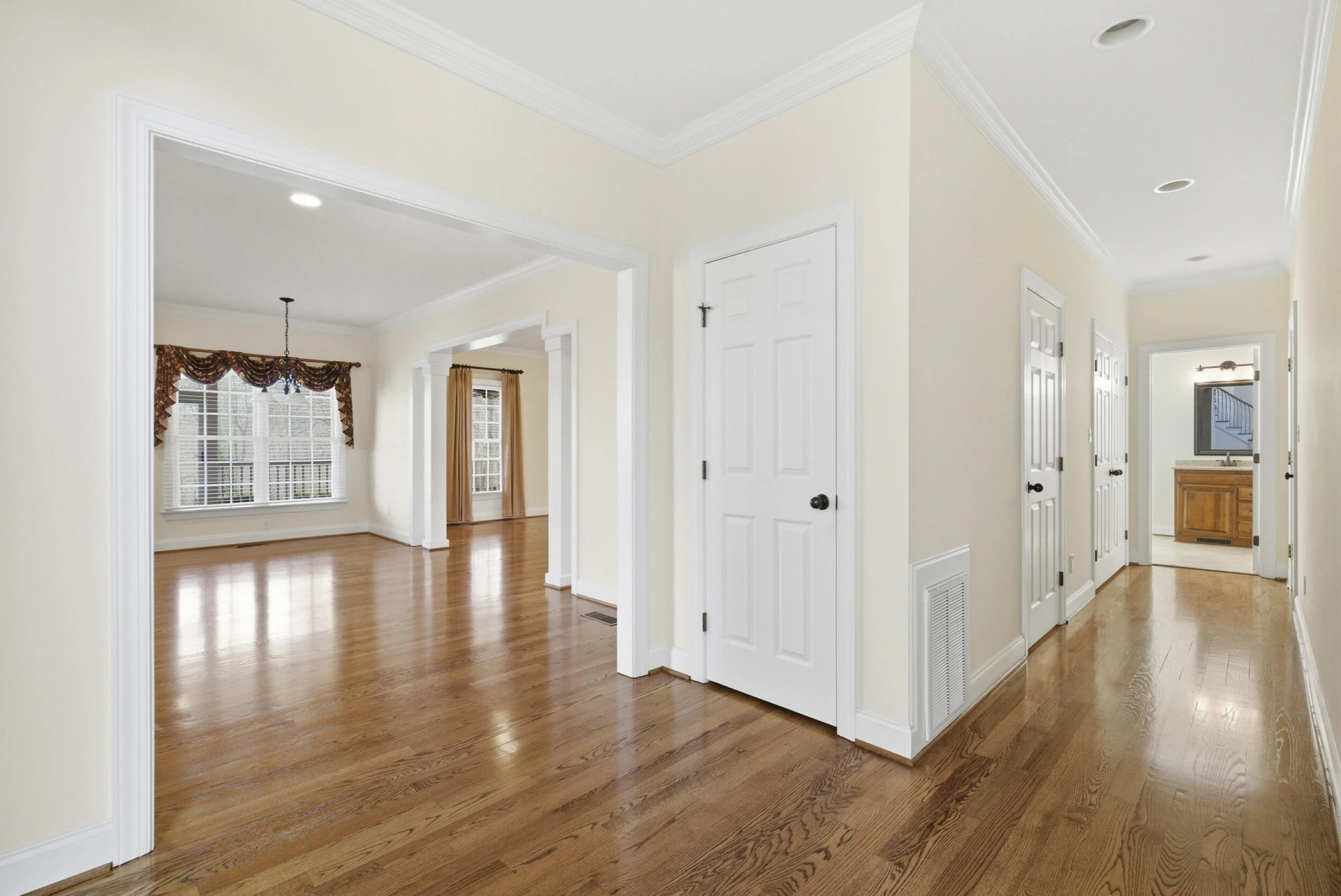 1080 Remington RD - Photo 24