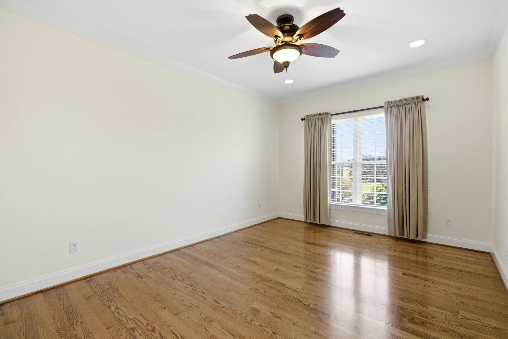 1080 Remington RD - Photo 25