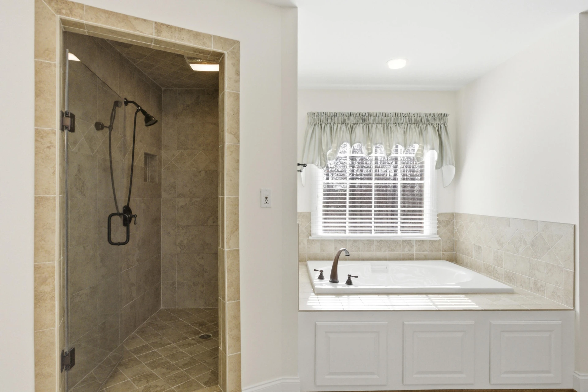 1080 Remington RD - Photo 34