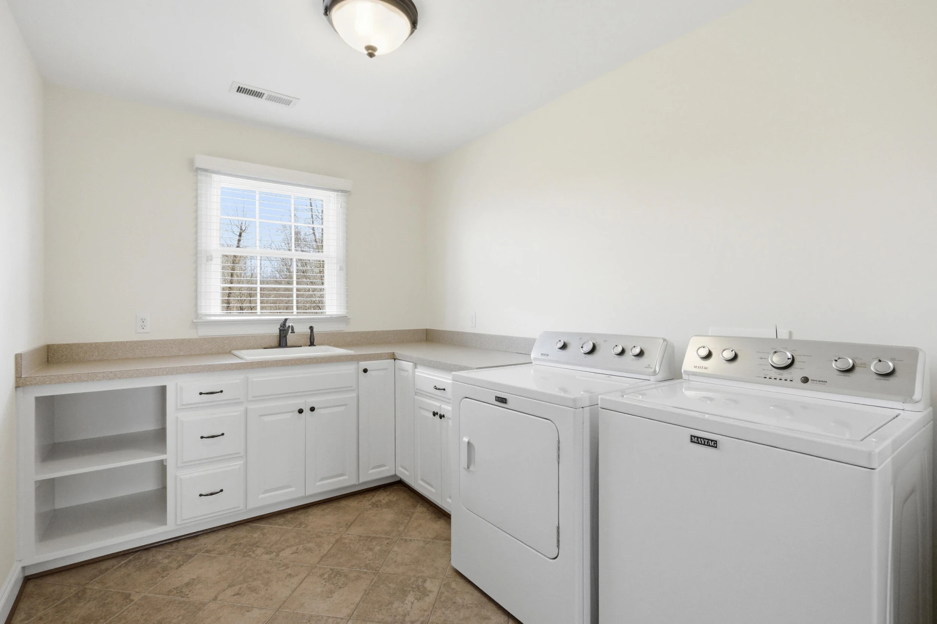 1080 Remington RD - Photo 45