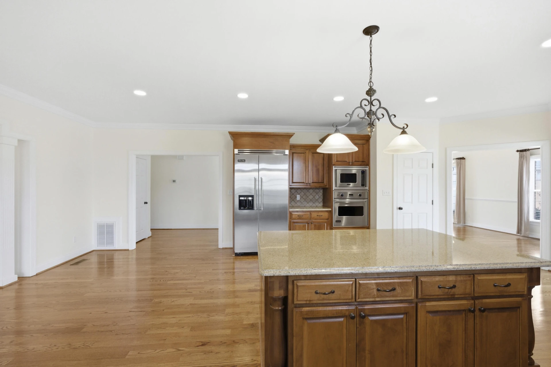 1080 Remington RD - Photo 9