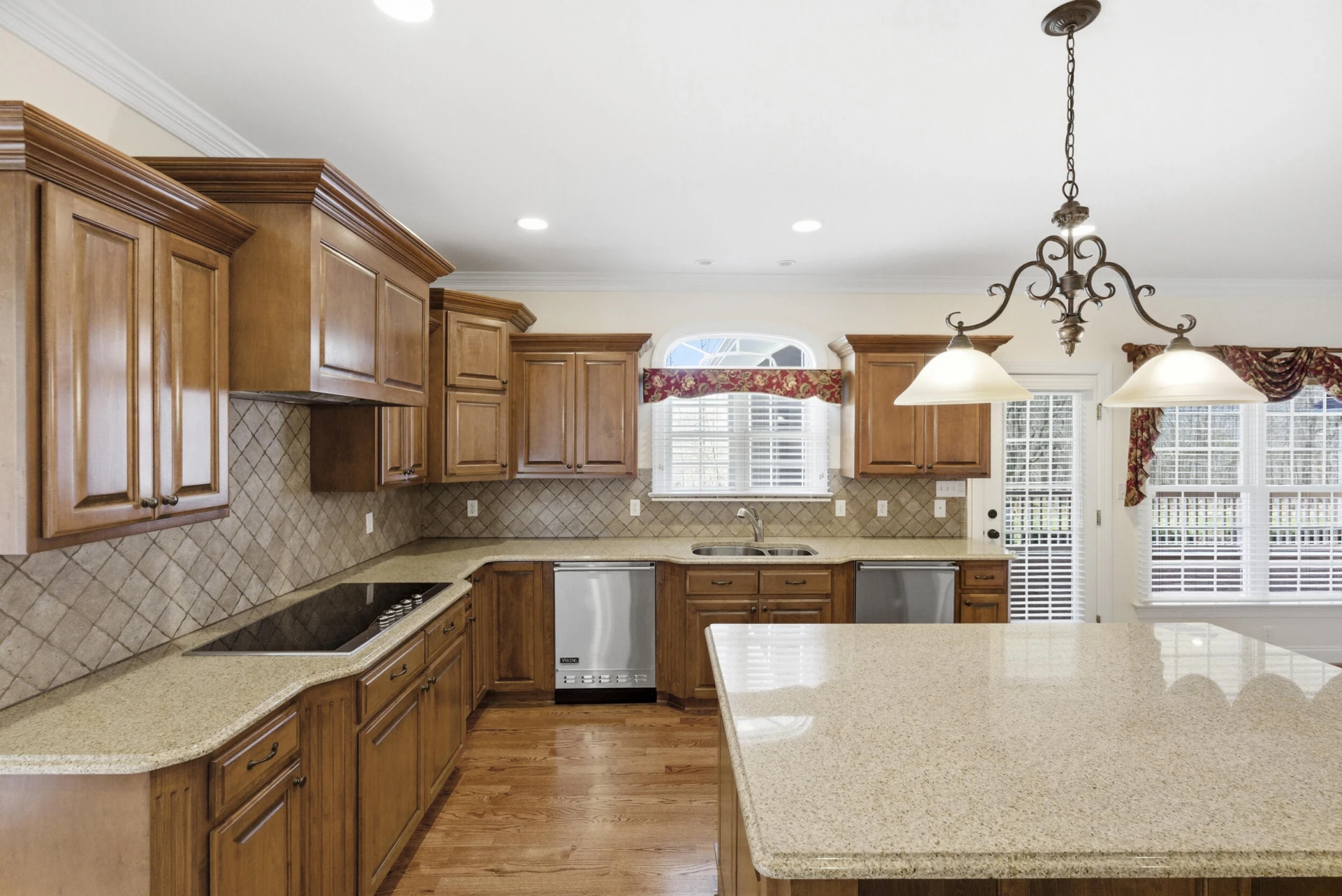 1080 Remington RD - Photo 12