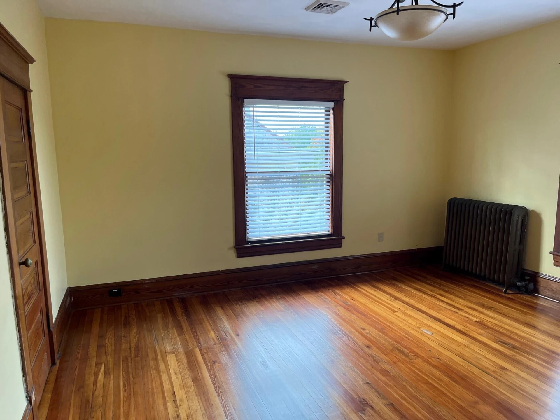 430 Day AVE - Photo 7