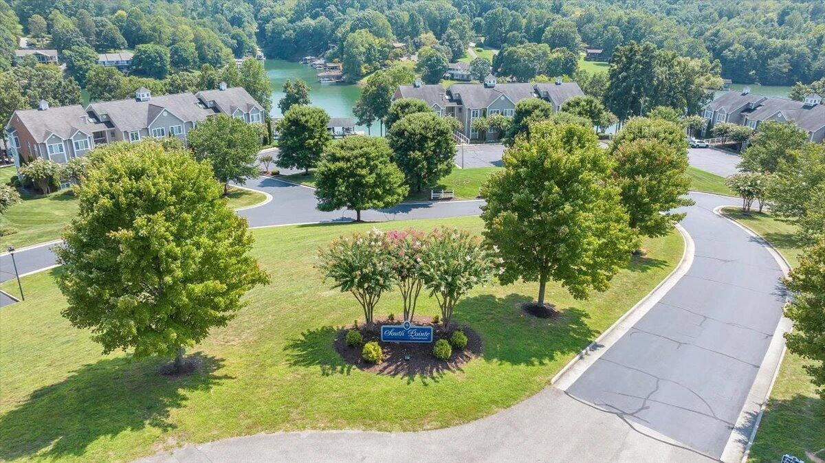 335 Pointe Shore DR #308 - Photo 104