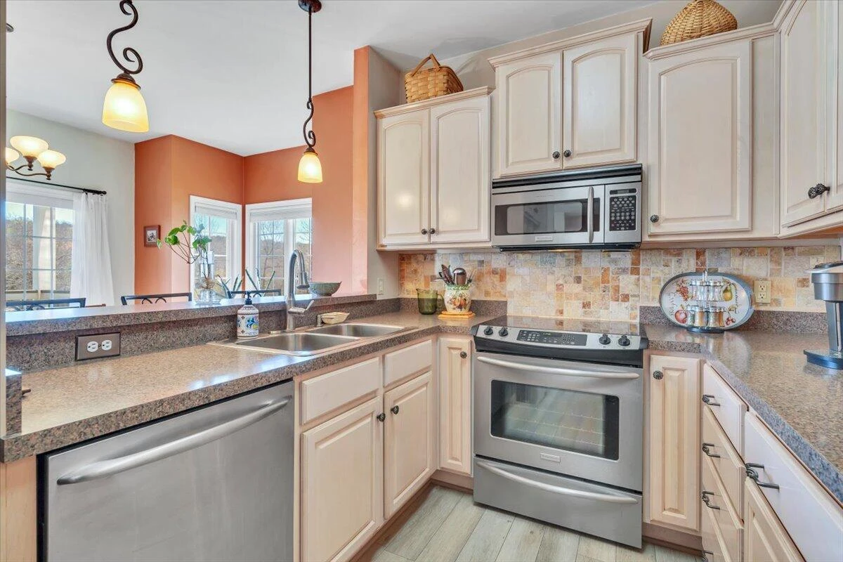 335 Pointe Shore DR #308 - Photo 22