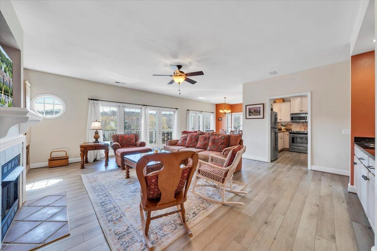 335 Pointe Shore DR #308 - Photo 6