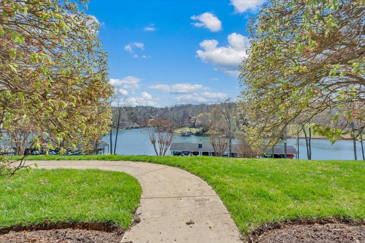 335 Pointe Shore DR #308 - Photo 43
