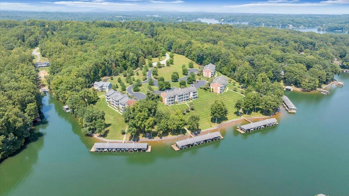 335 Pointe Shore DR #308 - Photo 62