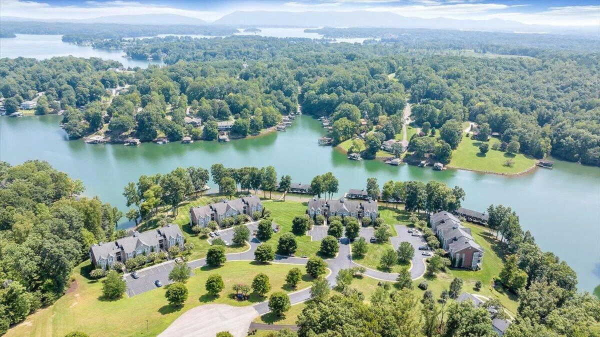 335 Pointe Shore DR #308 - Photo 75