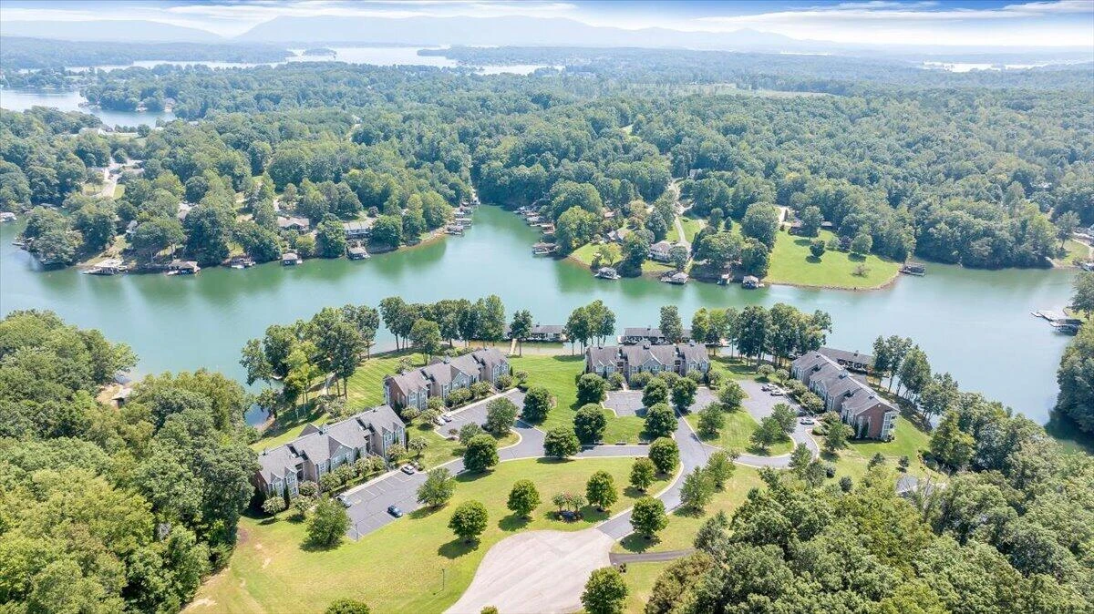 335 Pointe Shore DR #308 - Photo 76