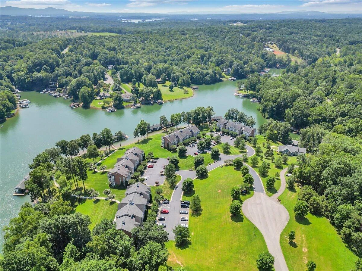 335 Pointe Shore DR #308 - Photo 81