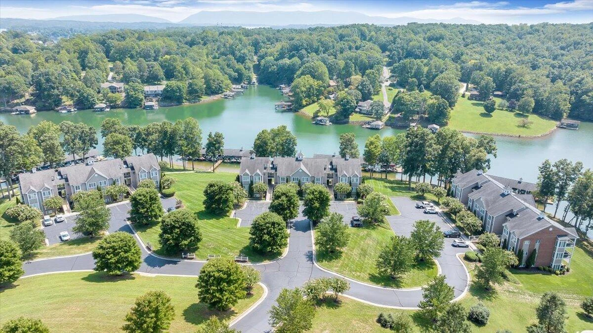 335 Pointe Shore DR #308 - Photo 83