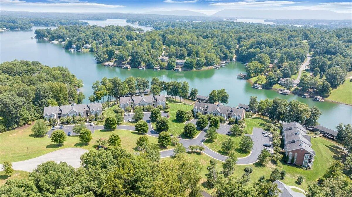 335 Pointe Shore DR #308 - Photo 84