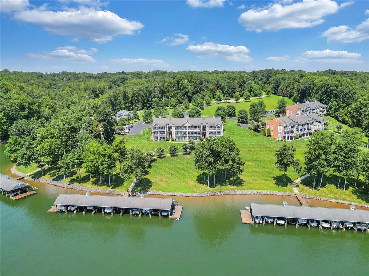 335 Pointe Shore DR #308 - Photo 87