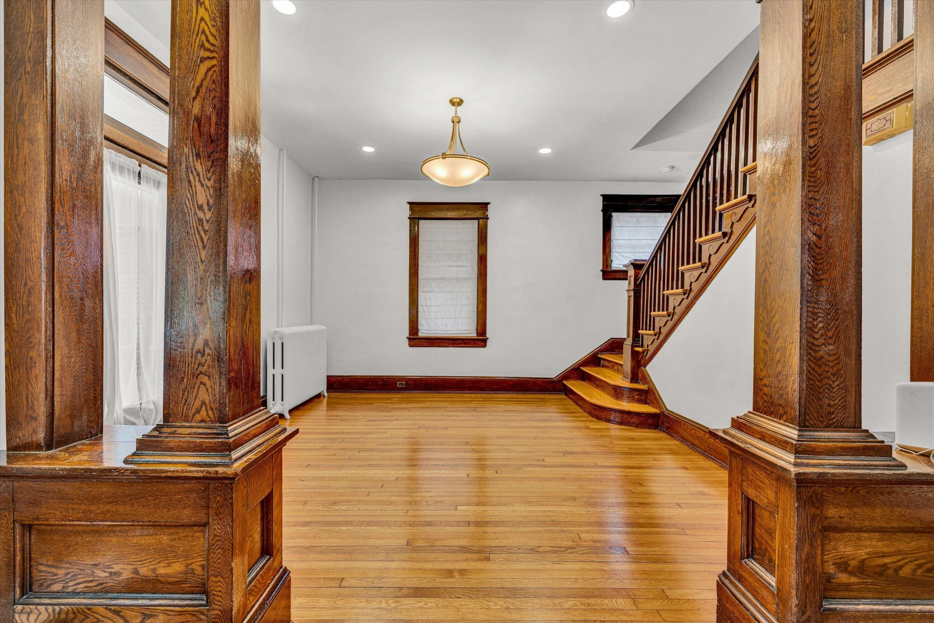 818 Day AVE - Photo 4