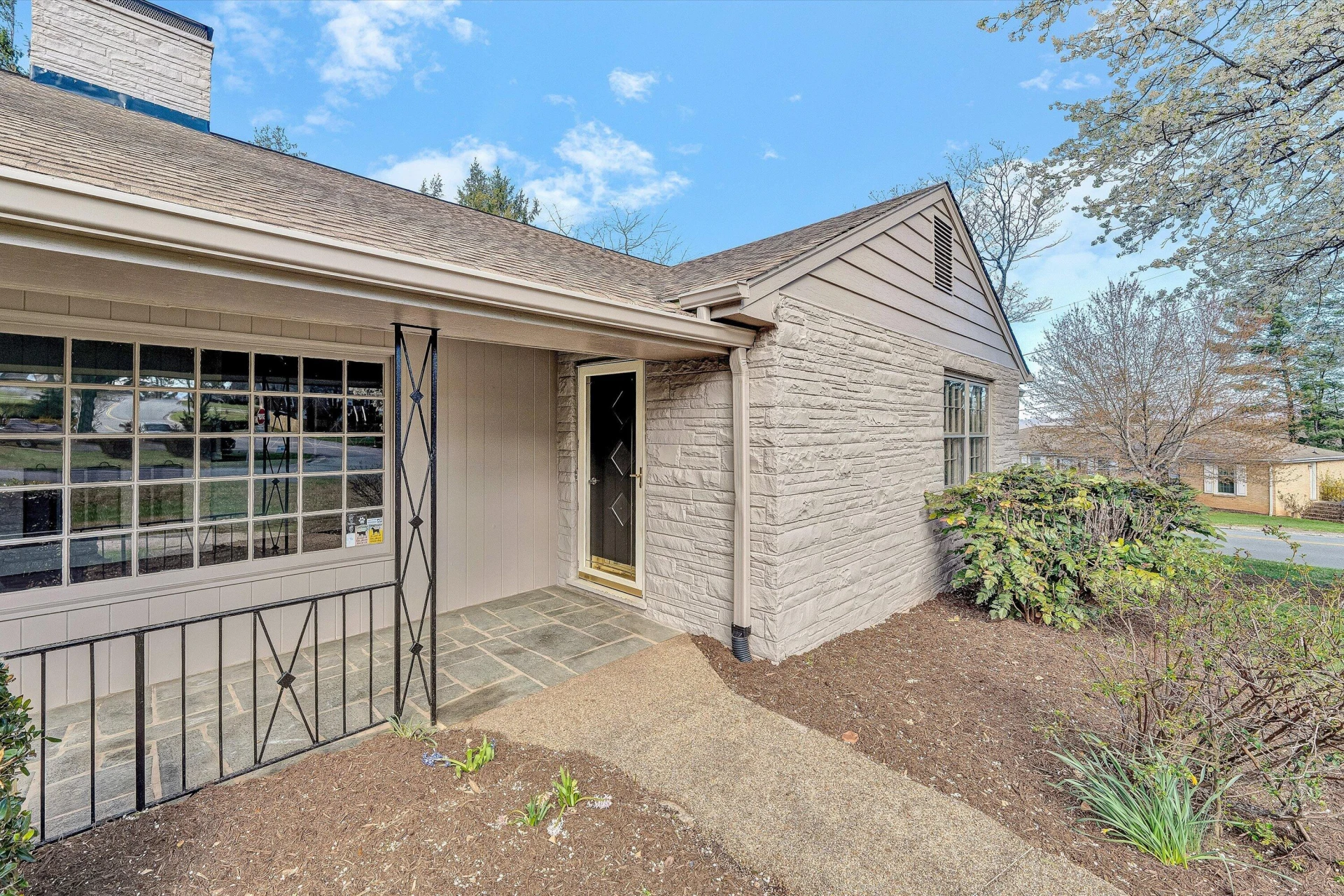 2240 Pommel DR - Photo 9