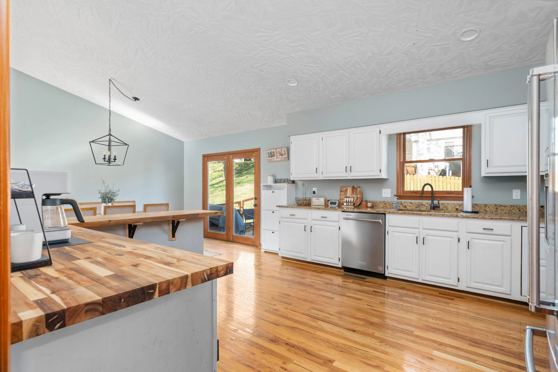 3833 Belmont CT - Photo 10