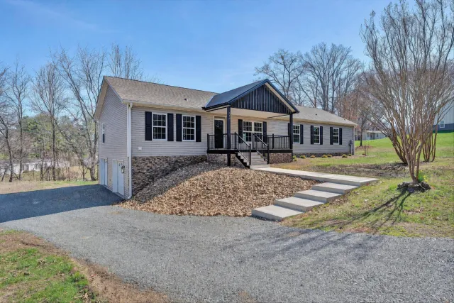 200 Surber DR