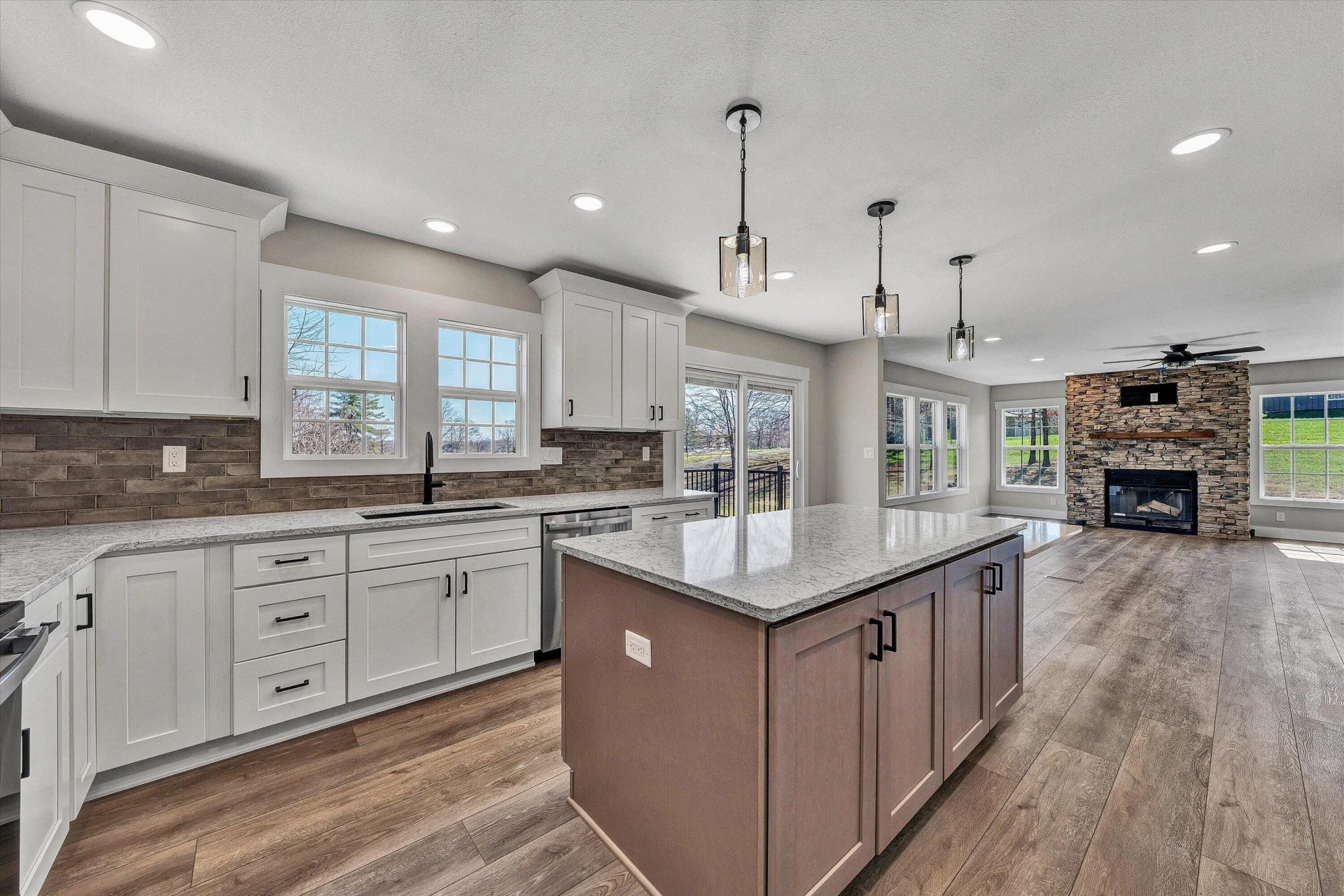 200 Surber DR - Photo 14