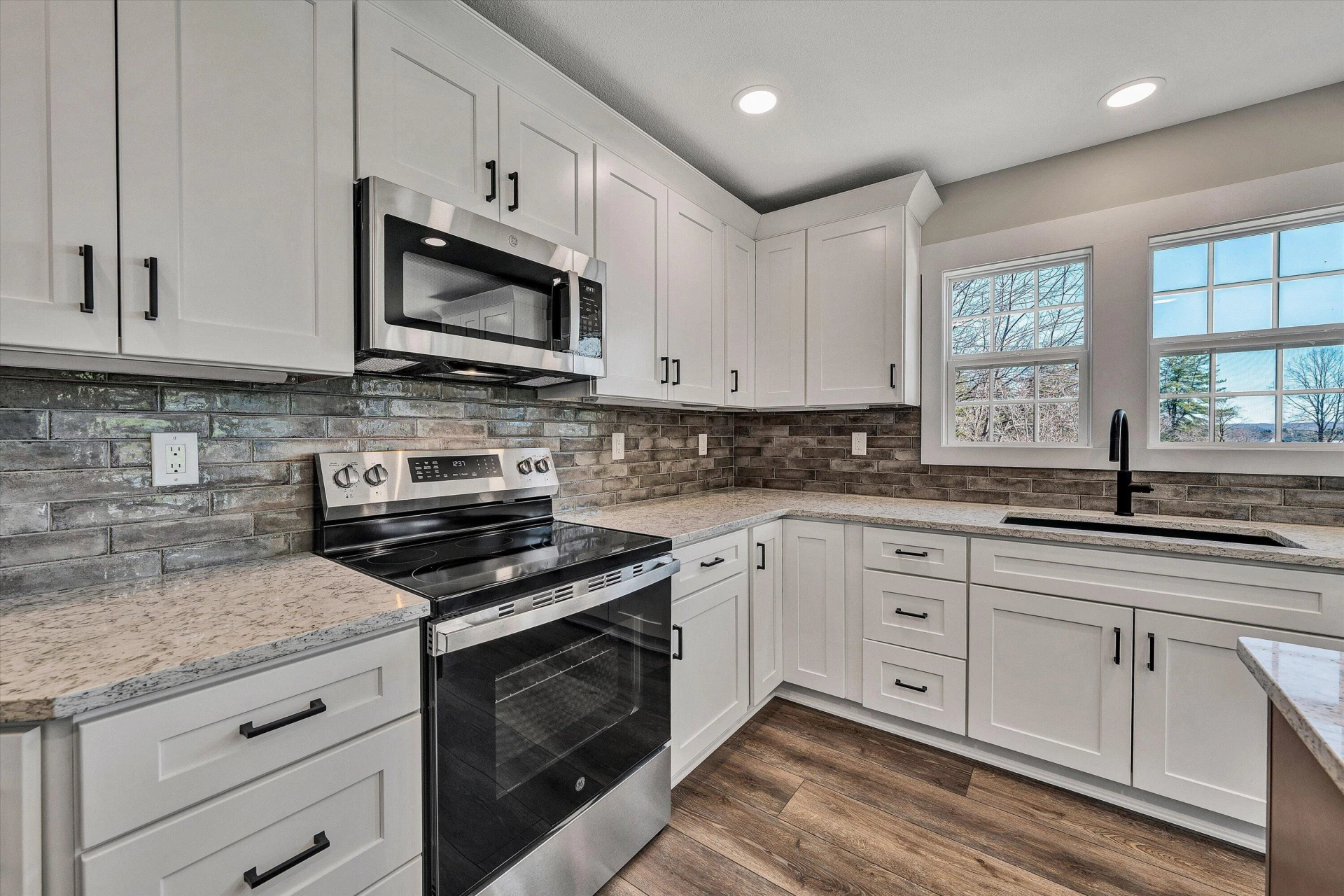200 Surber DR - Photo 15
