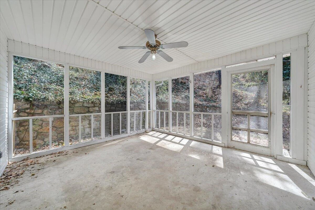 3044 Burnleigh RD - Photo 27